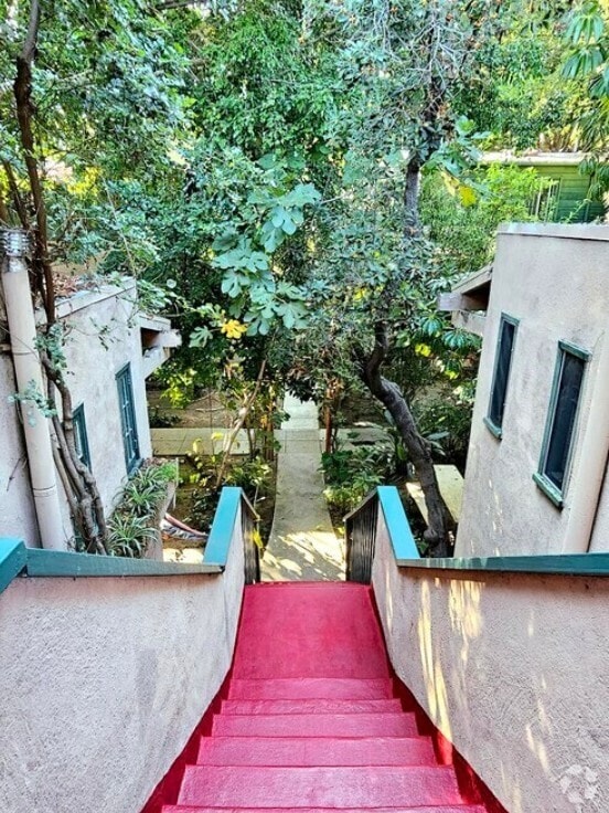 Building Photo - 7266 1/2 Fountain Ave Unit 72661/2 Rental