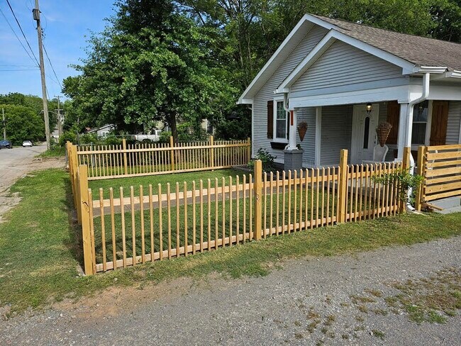 Photo - 112 Lucile St Unidad Lucile- Full private home