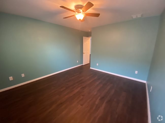 Building Photo - 1353 Karok St Rental