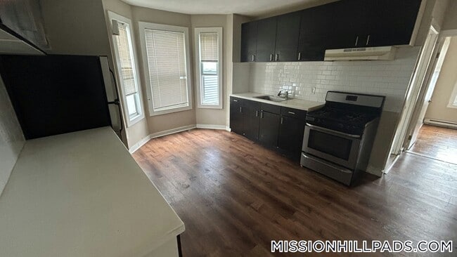 Photo - 121 George St Unit 2