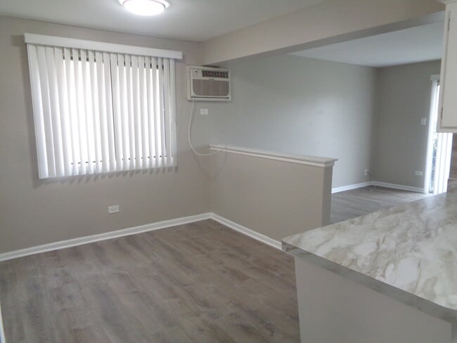 Photo - 6045 Marshall Ave Unidad 1w