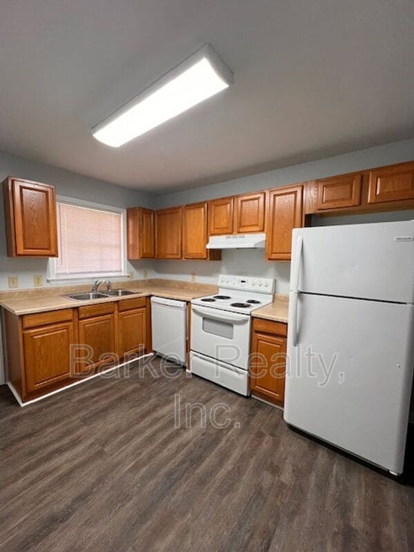 Photo - 2527 Ricky Cir