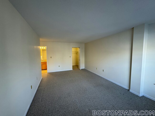 Photo - 345 Franklin St Unidad 206