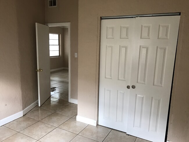 Photo - 3726 Ave S NW