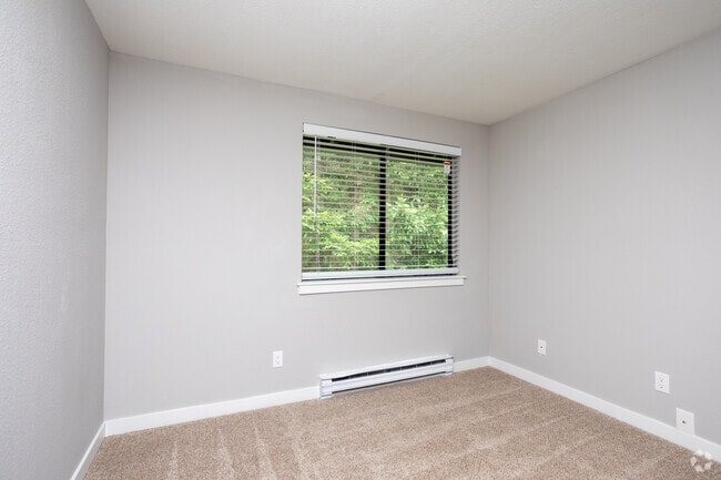 2BR, 2BA - 820 SF