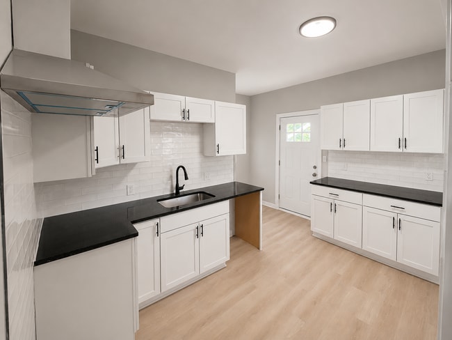 Photo - 2910 Belleview Ave