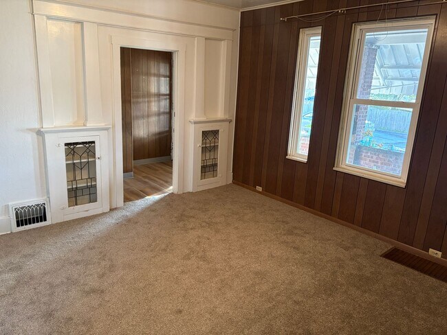 Photo - 705 Short St Unit 1