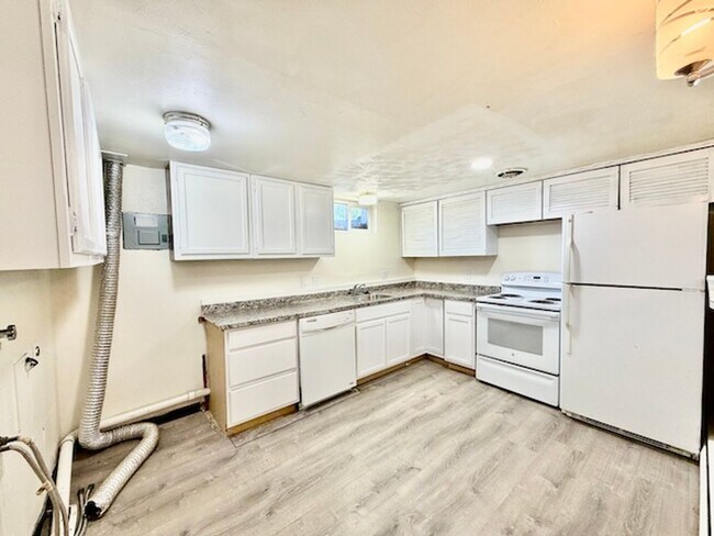 Photo - 180 Laurel St Unidad 180 Laurel St