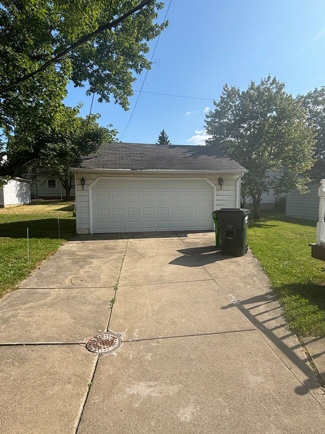 Photo - Update 3 Bed - Single Family