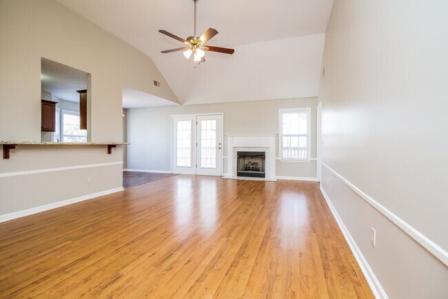 Photo - 142 Homestead Pl