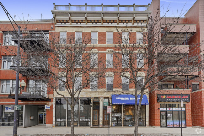 Building Photo - 1338 W Madison St Unit 2E Rental