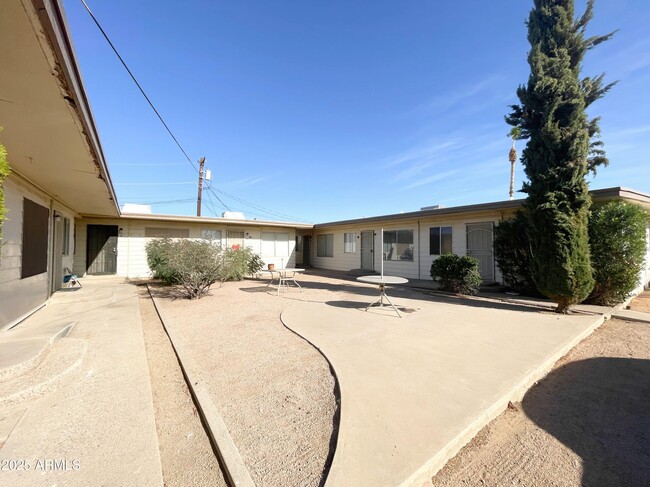 Photo - 1211 W Apache Trail Apartamento Unidad B