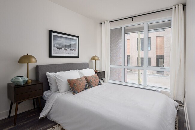 Photo - 2085 Av Av Papineau, Unit 102