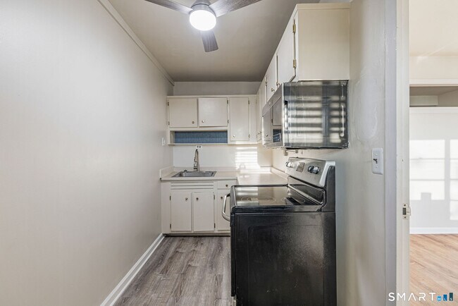 Photo - 80 Cartright St Unit 8E
