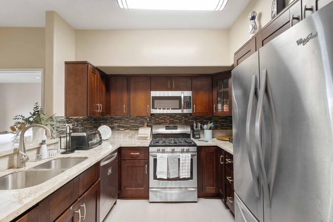 Photo - 5500 Torrance Blvd Unidad A-111