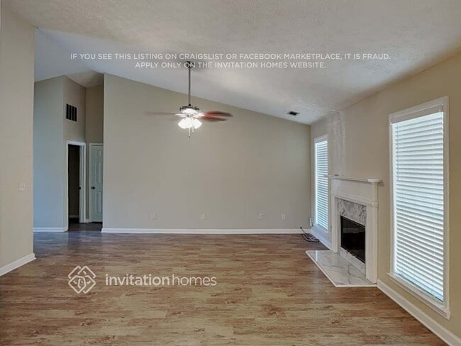 Photo - 1639 Crestfield Ln NW