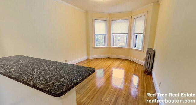 Photo - 120 Peterborough St Unit 11