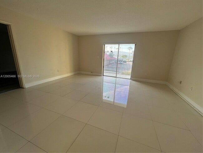 Photo - 5731 NW 37th St Unit 218