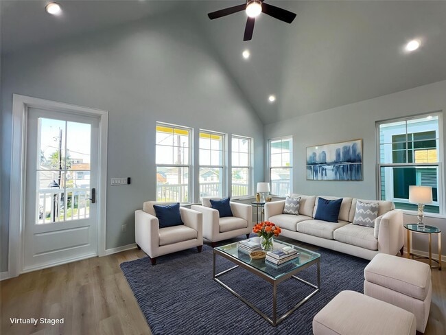 Building Photo - 1024 62nd St