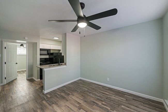 12-web-or-mls-Live Oak St-S2802-012 - Links on Gaston