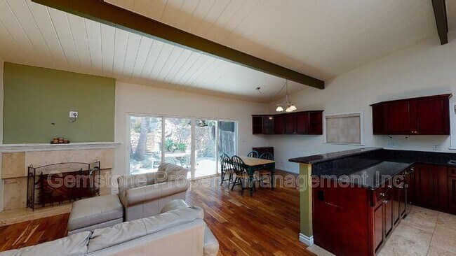 Photo - 4918 Chaparral Way