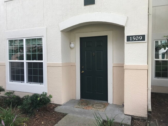 Building Photo - Plantation Point - 1st Floor, 2 Bedrooms