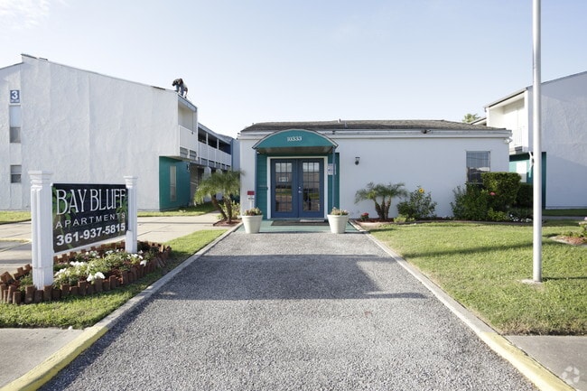 Bay Bluff Apartments