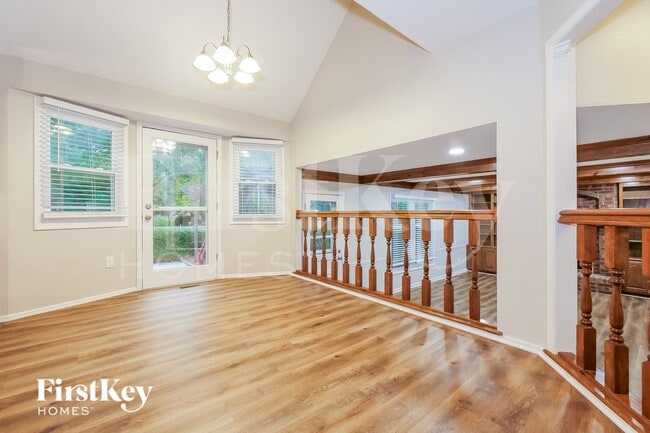 Photo - 425 N Mesquite St