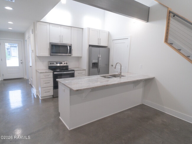 Photo - 110 Oak Plns Aly