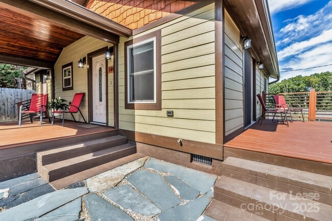 Photo - 150 Oak Hill Rd