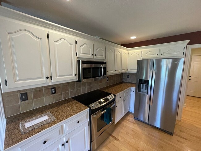 Photo - Very spacious 3 bed 2 bath 3 car garage!  ...