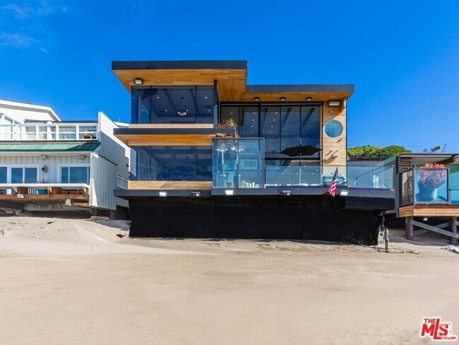 Building Photo - 24958 Malibu Rd Rental