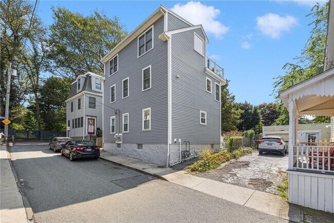 77 Pope St Unit 2