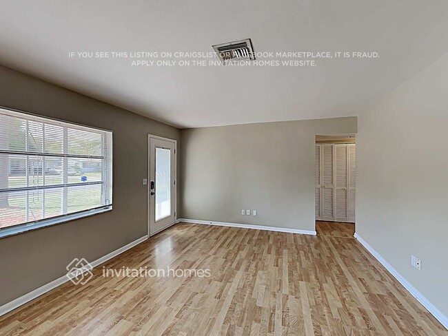 Photo - 1827 Barbara Ln