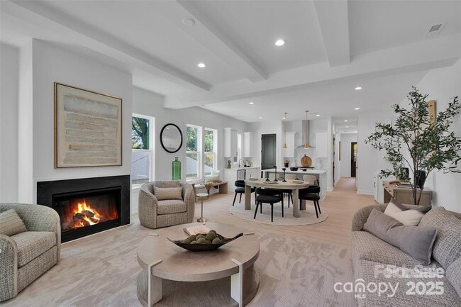 Photo - 5615 Lantana Ave