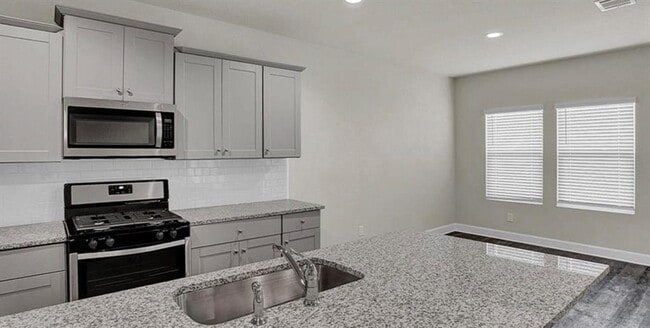 Photo - 133 Netherland St