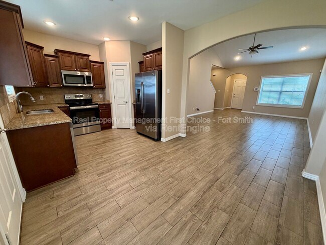 Photo - 6717 MARIBETTE RD