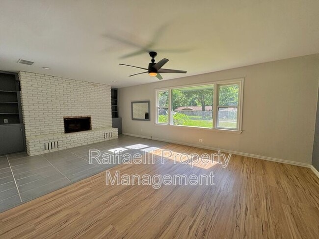 Photo - 3901 Wood St