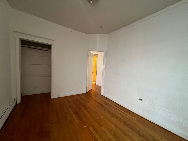 848 Huntington Ave Unidad 3
