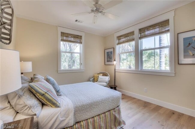 Photo - 1550 Center St