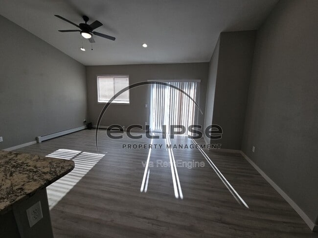 Photo - 507 Crestone Ave
