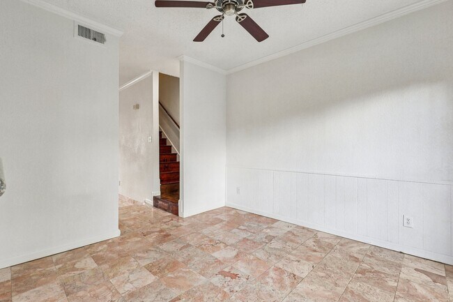 Photo - 7700 Creekbend Dr Unit 70