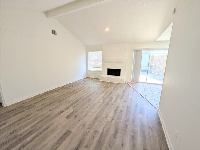 Photo - 17602 Crestline Rd