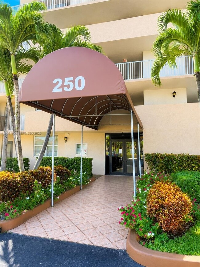 Photo - 250 Jacaranda Dr Unit 302