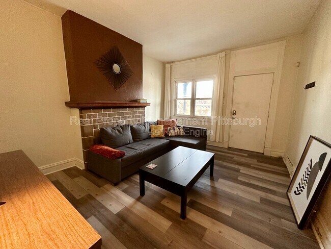 Photo - 320 Greenfield Ave