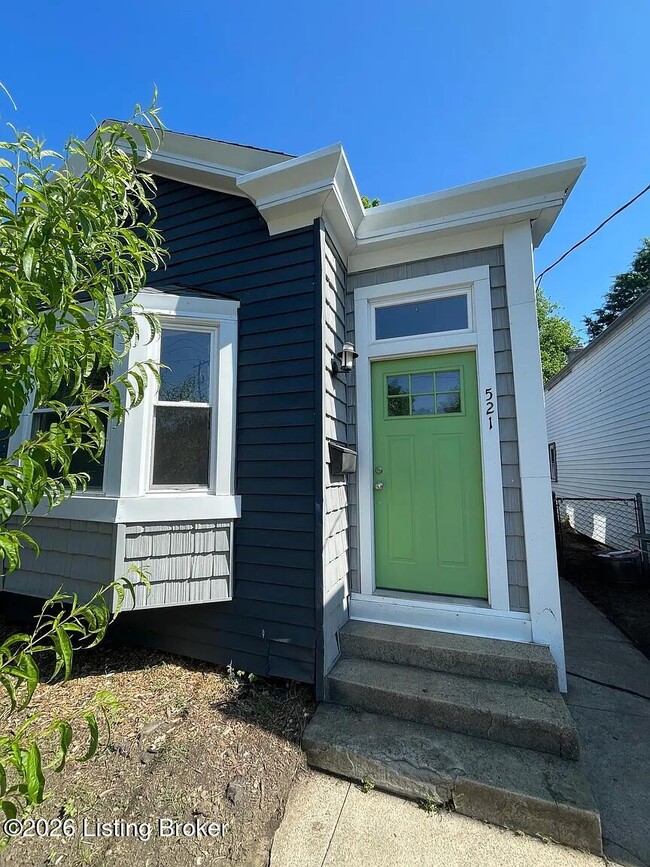 Photo - 521 E Ormsby Ave