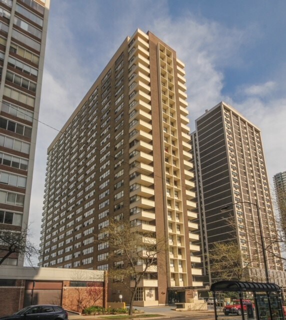 Photo - 6157 N Sheridan Rd Unidad 5E Rental