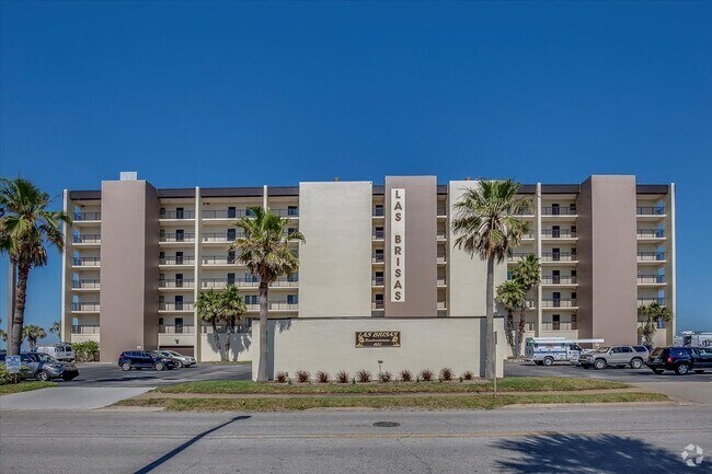 Building Photo - Beachfront Condo with Ocean Views and Acce... Unit 2H