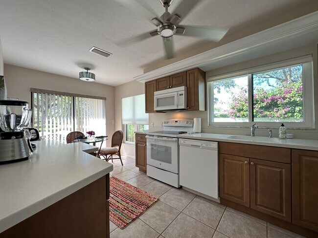 Photo - 829 Reef Point Cir Unidad Seasonal