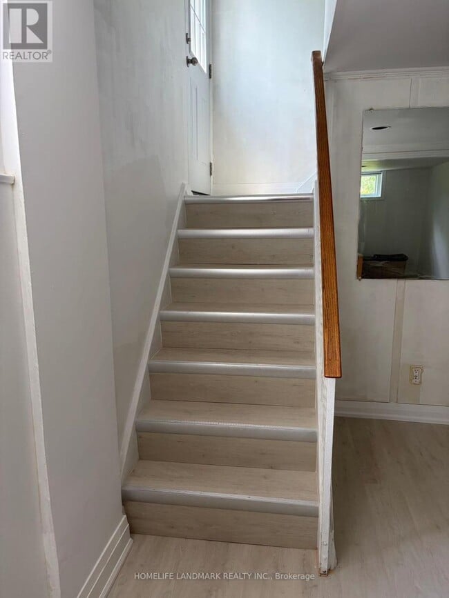 Photo - 20 Burbank Dr